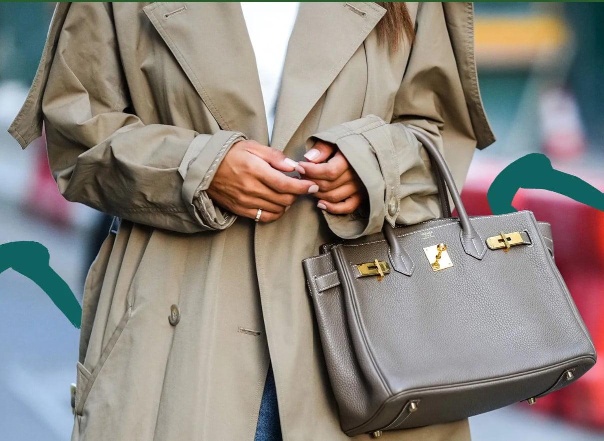 woman with grey bag