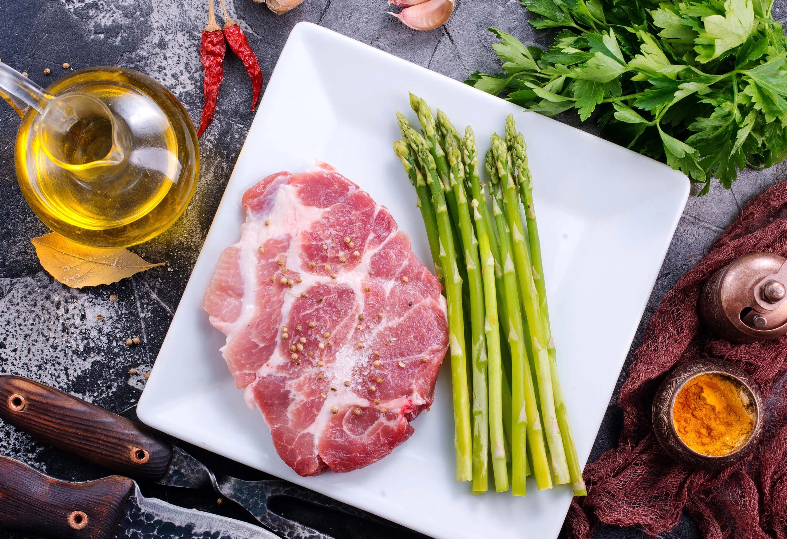 red meat with aparagus