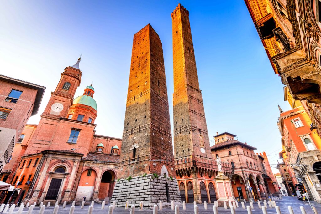  Torre degli Asinelli Bologna Italy