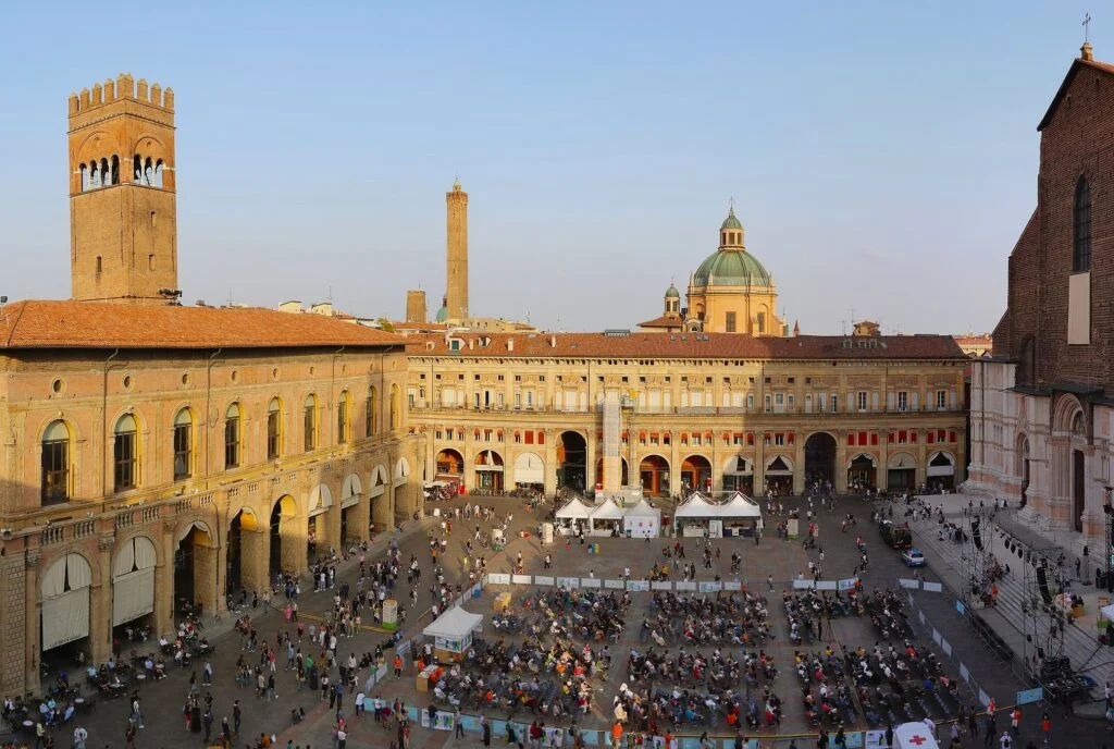 Piazza Maggiore, Bologna