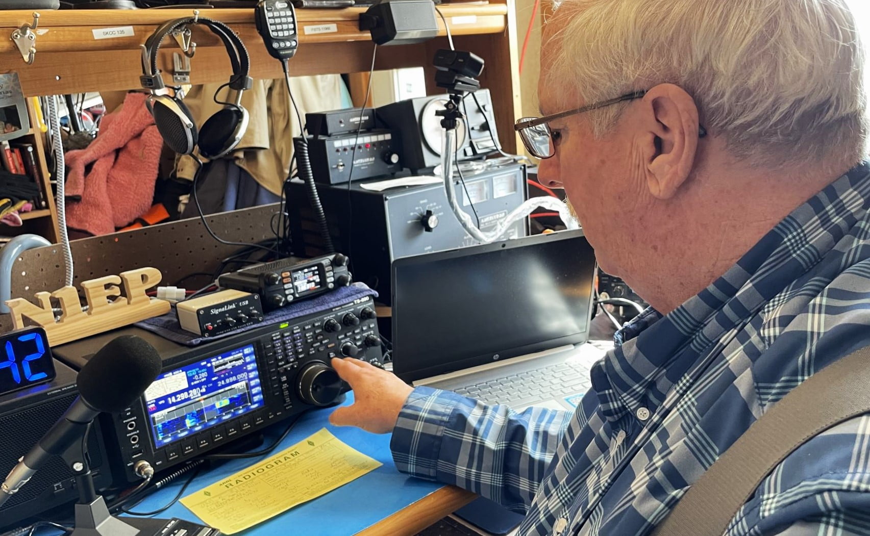 amateur radio hobby