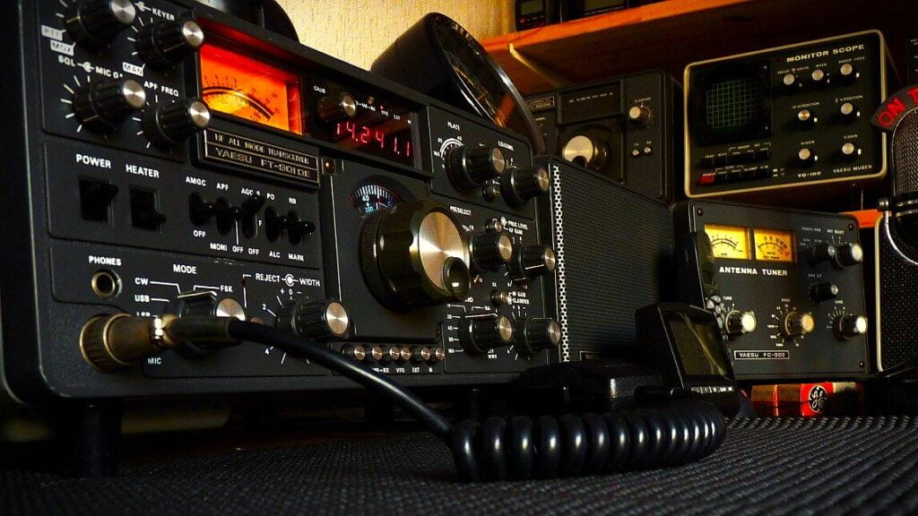 traditional-ham-radio-transceiver